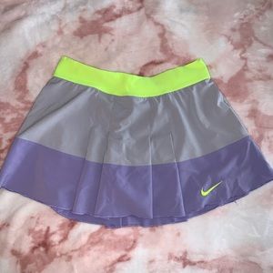 NIKE DRI FIT SKORT